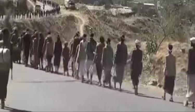 العبودية تعود من بوابة صعدة.. يمنيون يُمنعون من العيش دون "كفيل حوثي"!