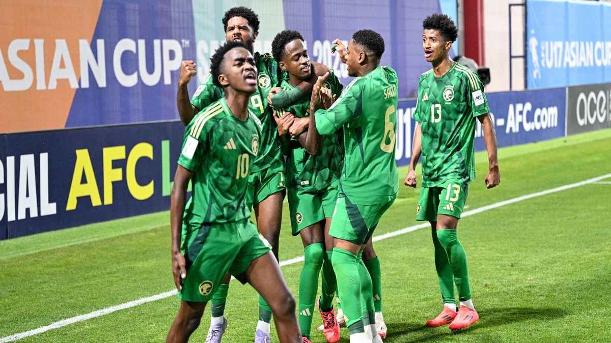 السعودية واوزباكستان تتأهلان لنهائي كأس آسيا لكرة القدم للناشئين