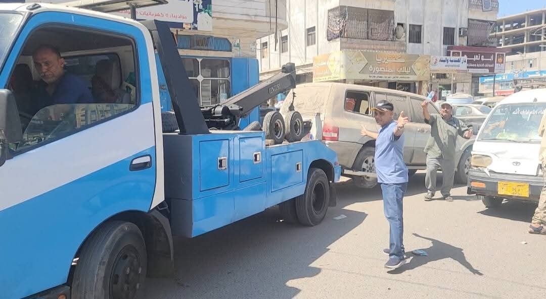 مدير عام المنصورة يؤكد بإستمرار حملة رفع السيارات المتهالكة من شوارع المديرية