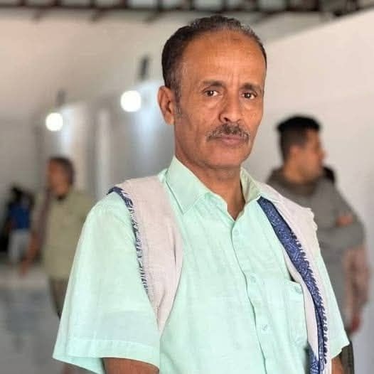 الصحفي مقراط يستنكر اعتقال الصحفي الكبير عوض كشميم من أمن حضرموت ويعلن تضامنه الكامل معه ويطالب بسرعة الإفراج عنه