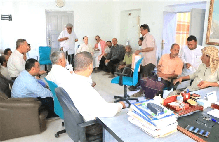 لقاء عيدي بمكتب وزارة الصحة بحضرموت الوادي والصحراء