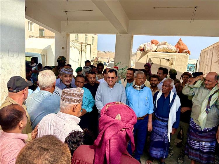 السقطري والتركي يدشنان مشروع حماية أراضي المزارعين في وادي تمنان ويؤكدان دعم التدخلات الطارئة في المضاربة ورأس العارة