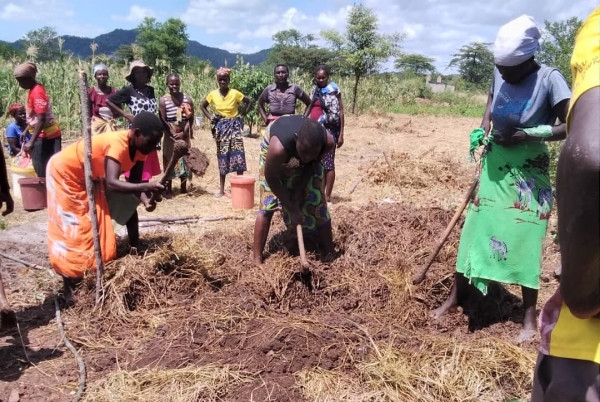 Young Agricultural Extension Officer leads change in Zimbabwe's Sebungwe Landscape