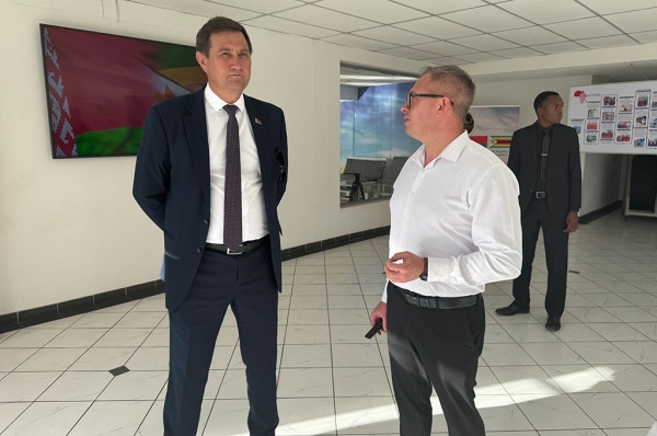 Minister of Foreign Affairs of Belarus M.Ryzhenkov begins his visit to Zimbabwe