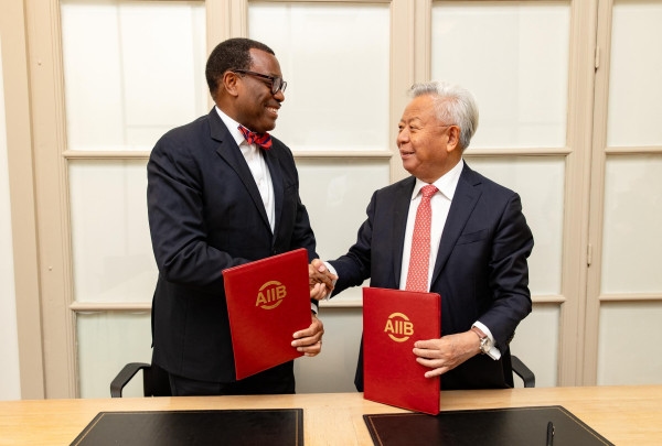 CORRECTION: African Development Bank, Asian Infrastructure Investment Bank (AIIB) sign Memorandum of Understanding (MOU) renewing their collaboration on sustainable economic development for Africa
