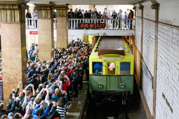 Moscow Metro, World's Longest Circular Metro Line, Celebrates 90 Years of Operation