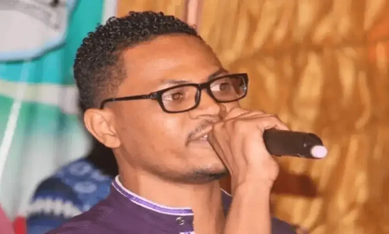 رحيل "الموسيقي المتمرد": الوسط الفني السوداني يفقد محمد الجزار