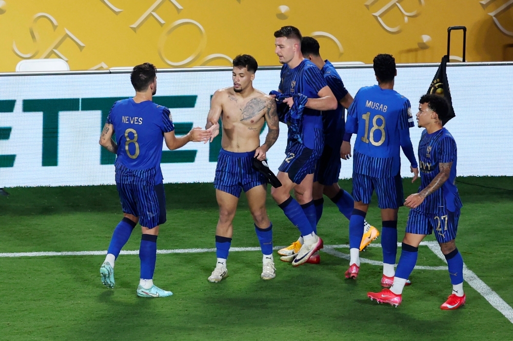 عقوبات ضخمة على الهلال بسبب الانسحاب من كأس السوبر واستئناف مرتقب