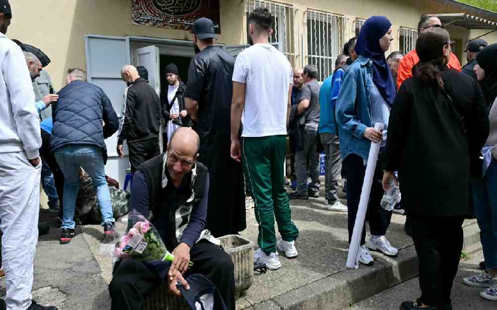 مرتكب جريمة القتل بمسجد في فرنسا يسلم نفسه للشرطة بإيطاليا