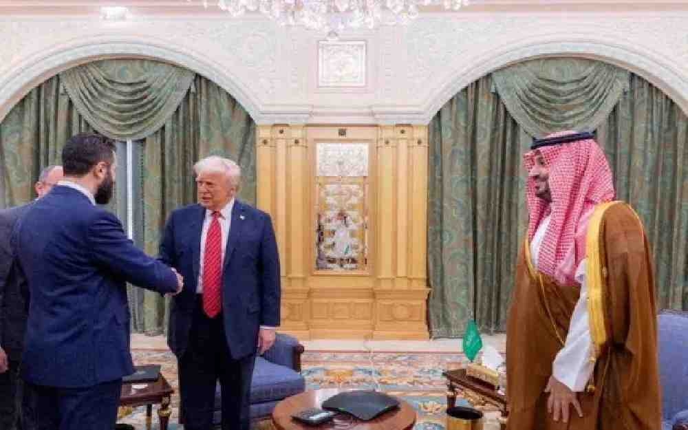 هل كان "التطبيع مع إسرائيل" كلمة السر في رفع العقوبات عن سوريا؟