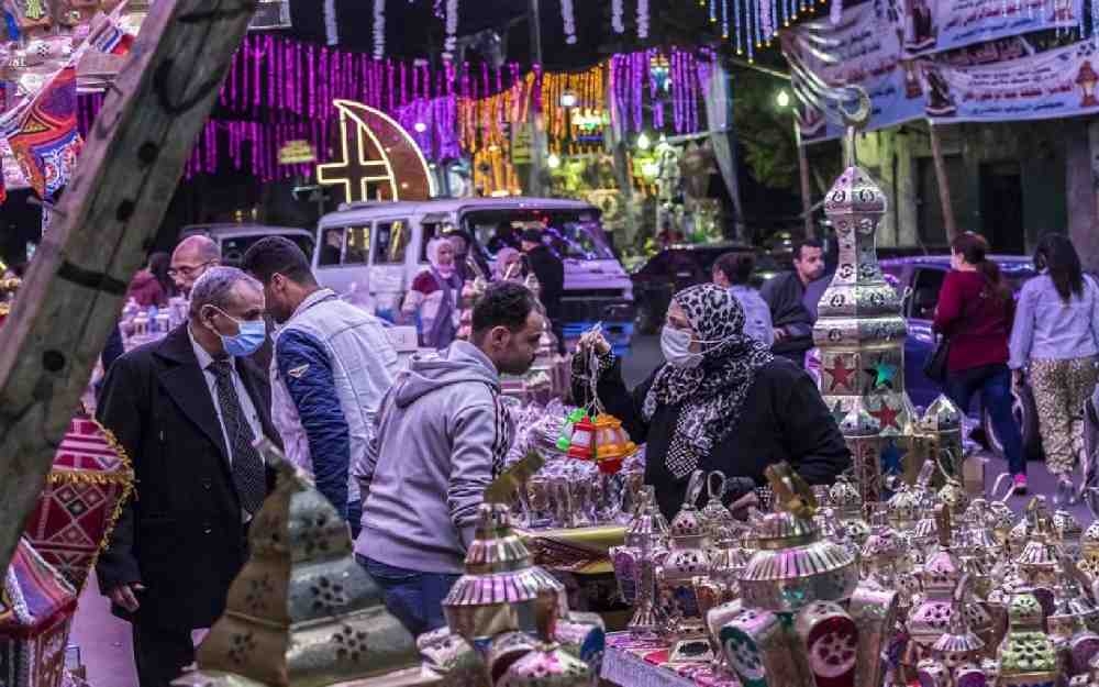 كيف يدبّر المصريون أمورهم في شهر رمضان مع ارتفاع الأسعار؟