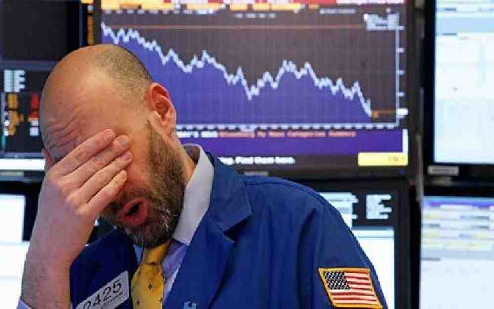 الأسهم الأمريكية تهوي وتخسر 4 تريليونات دولار من قيمتها