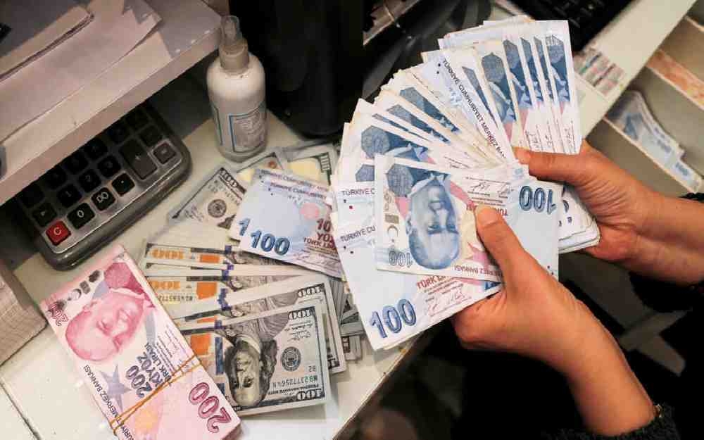 الليرة التركية في أدنى مستوى على الإطلاق وسط مخاوف التضخم