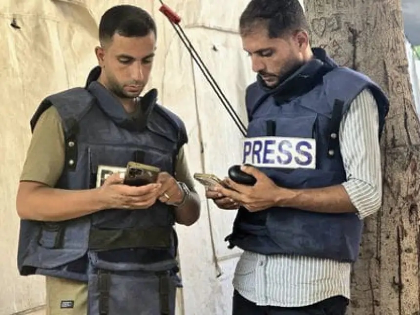 استهداف إسرائيلي يقتل مراسلي "الجزيرة" أنس الشريف ومحمد قريقع في غزة