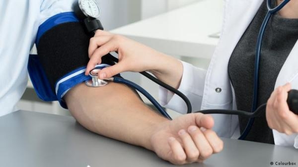 تقنية غير جراحية جديدة لعلاج ارتفاع ضغط الدم