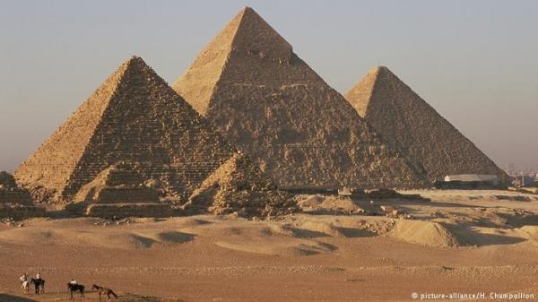 اكتشاف هرم مصري مجهول يكشف أسرار ملكية مدفونة منذ 4000 عام