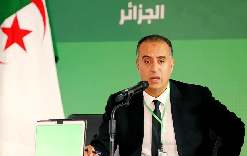 الاتحاد الجزائري لكرة القدم يهتز على وقع فضيحة "اختلاس" مدوية