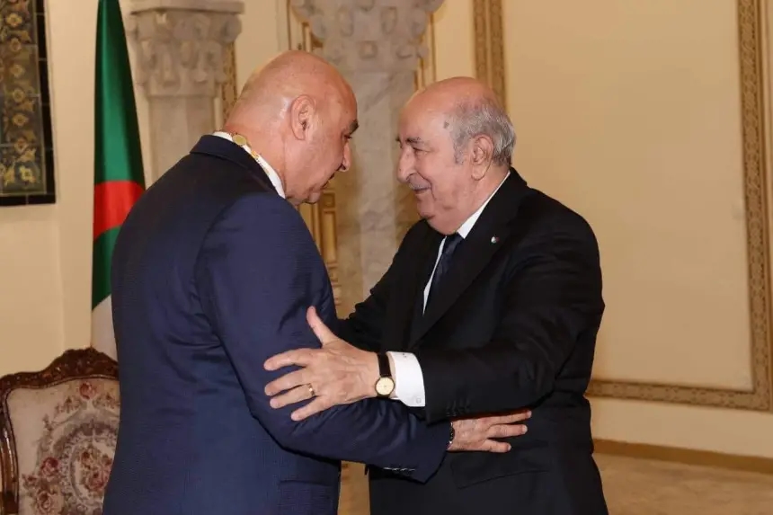 لبنان تهدي تبون 100 شجرة أرز