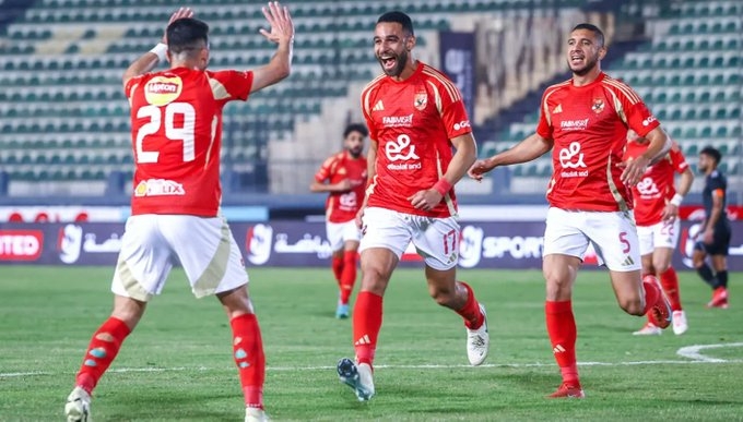 فوز صعب للأهلي يقربه من بيراميدز في الدوري المصري