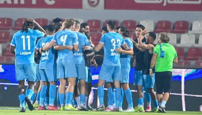 بني ياس يهزم الشارقة ويمنح شباب الأهلي فرصة حسم الدوري