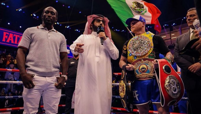 تركي آل الشيخ يحقق رغبة العالم في "موسم الرياض": نزال تاريخي بين كانيلو وكراوفورد