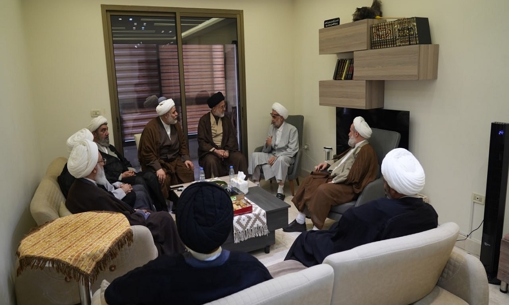 بعد الإعتداء عليه.. وفد من 'الحزب' يزور الشيخ عودة