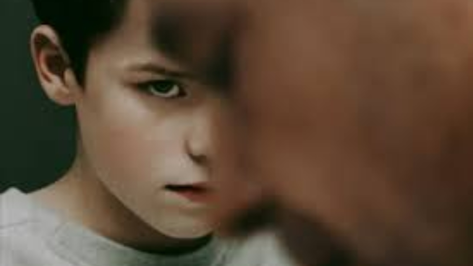 #اخبار الفن ماذا لو تم اتهام ابنك المراهق بالقتل؟.. Adolescence مسلسل جريمة قادم على نتفليكس