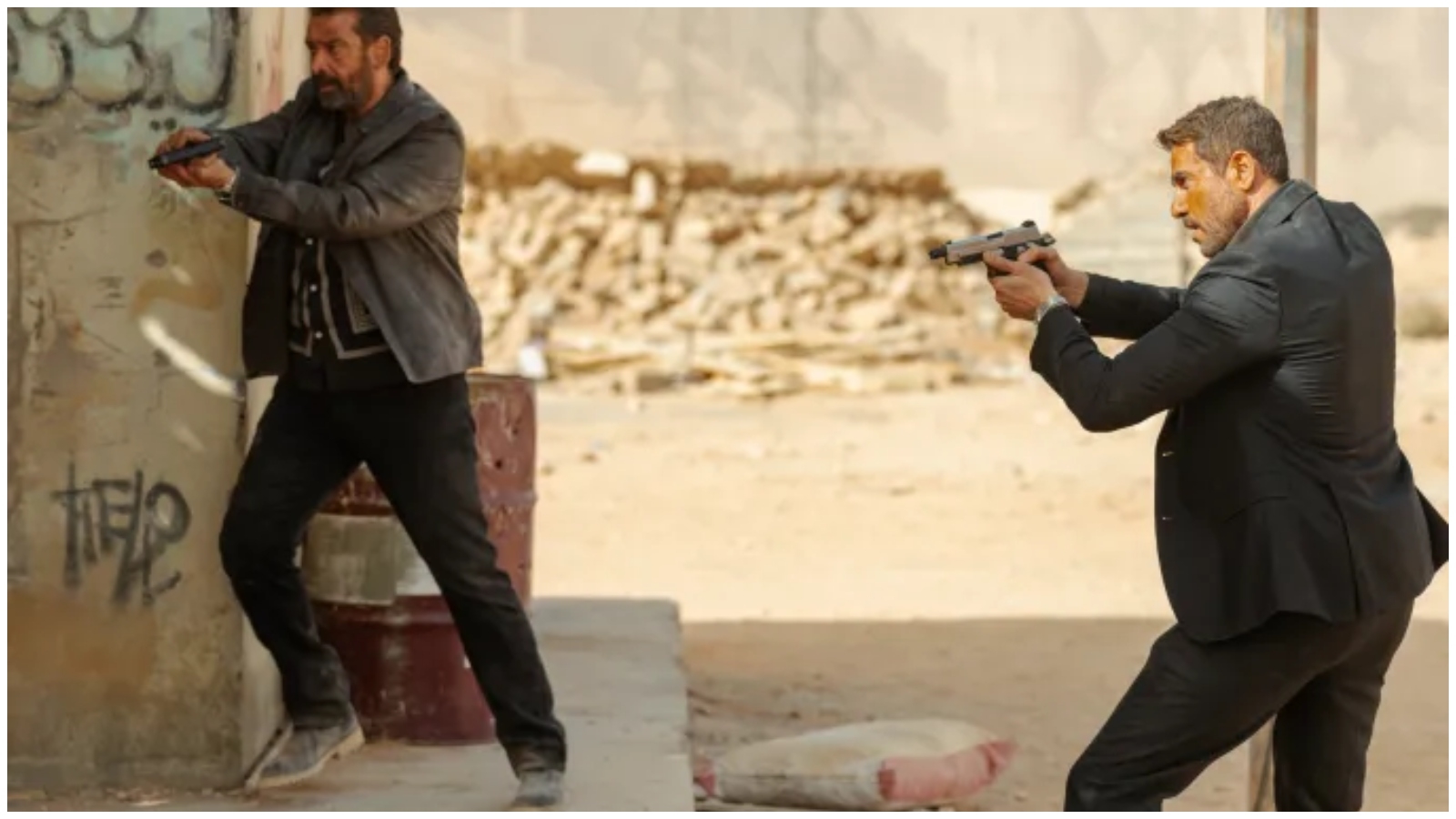 #اخبار الفن تفاصيل الفيلم السعودي العالمي Seven Dogs للنجمين كريم عبدالعزيز وأحمد عز