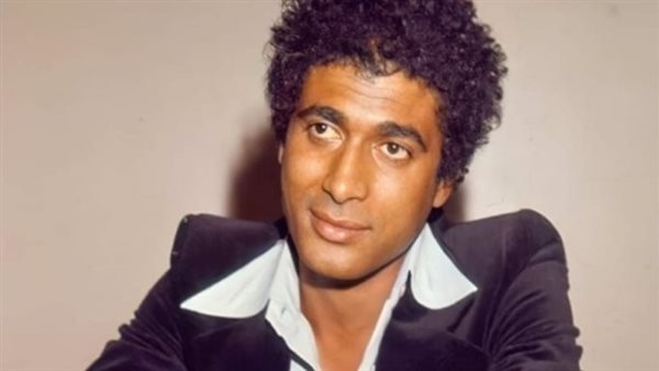 تفاصيل جديدة عن الأيام الأخيرة للفنان أحمد زكي.. مدير أعماله يكشفها