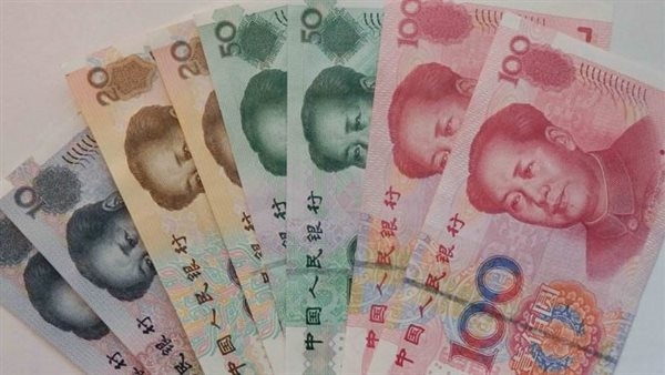 اليوان يرتفع مقابل الدولار مدفوعا بتقدم المفاوضات التجارية بين بكين وواشنطن