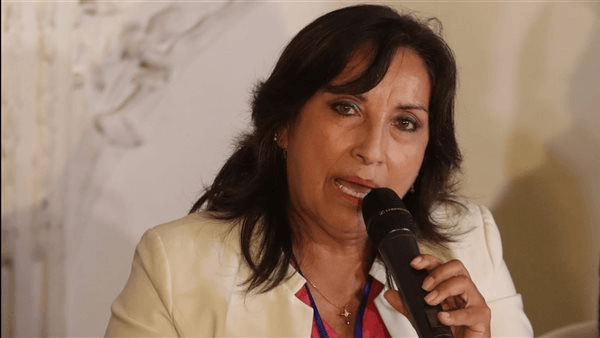 رئيسة بيرو تعلن حالة الطوارئ وتنشر الجيش مع تصاعد العنف في العاصمة