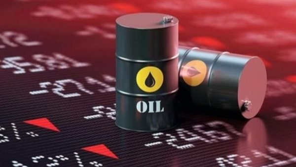 أسعار النفط ترتفع بنسبة 1% بعد تراجعها إلى أدنى مستوياتها في أربع سنوات