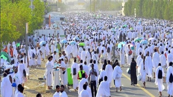 "الوقاية عبادة".. الصحة السعودية تحذر من حرارة الشمس وتدعو لاستخدام المظلات