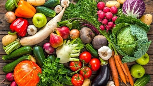 أسعار الخضروات والفاكهة في تعاملات اليوم  الجمعة