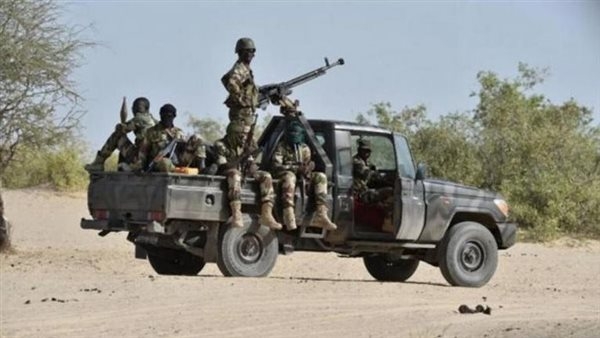 مقتل 11 جنديا نيجيريا على الأقل في هجوم لداعش على قاعدة عسكرية بولاية يوبي