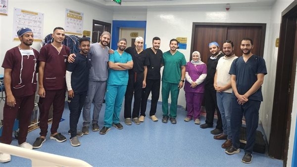 فريق طبي بالأقصر ينهي معاناة سيدة تعاني من جراحة نادرة