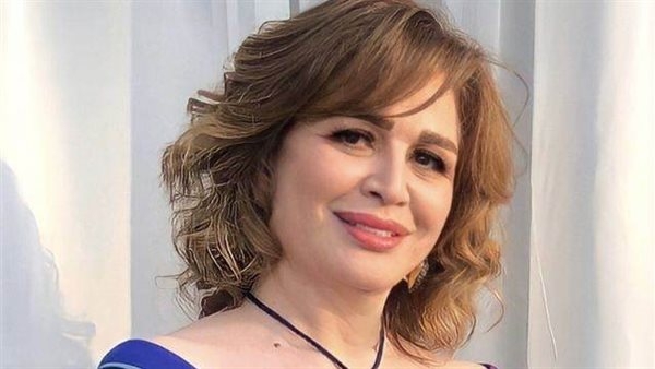 إلهام شاهين: استأنف تصوير "الحب كله " بعد العيد