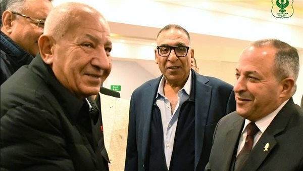 كامل أبو علي يستقبل محافظي السويس وبورسعيد لمتابعة مباراة المصري في الكونفدرالية