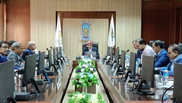 «إنشاء كليتي الهندسة والتمريض».. 20 قرارًا لمجلس جامعة الأقصر بـ«اجتماعه الدوري»