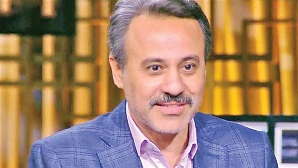 إيهاب فهمي يكشف كواليس آخر مكالمة جمعته بوالدته: "ماتت في التصوير وكملت المشهد"