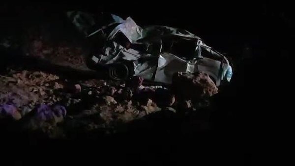 إصابة 3 أشخاص في حادث انقلاب سيارة أجرة على الطريق الزراعي الغربي بجرجا