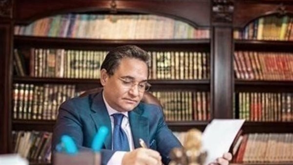 عبد الرحيم علي يعزي الزميل هاني لبيب في وفاة والدة زوجته