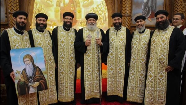 أسقف إيبارشية حلوان والمعصرة يدشن كنيسة الأنبا أنطونيوس