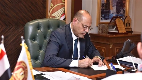 "إنفوجراف".. حصاد وزارة العمل في أسبوع.. تسليم عقود عمل بالقاهرة و4 محاور للرقمنة