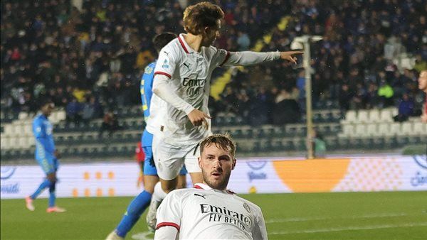 ميلان يفوز على إمبولي بـ10 لاعبين في الدوري الإيطالي