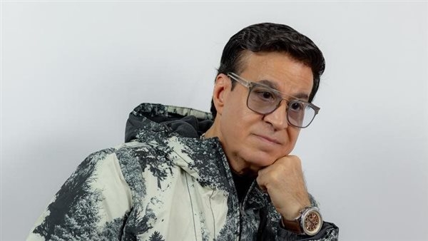 حلمي عبد الباقي يكشف كواليس أحدث أعماله الغنائية " كفاية جراح"