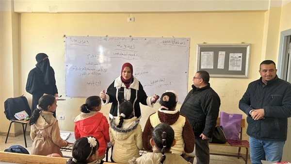 مدير "تعليم مطروح" تتابع انطلاق الفصل الدراسي الثاني بمدرسة علي هارون