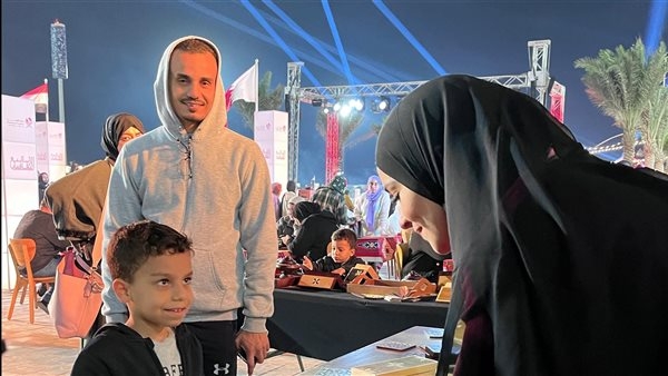 وزير الثقافة يتسلم تقريرا حول فعاليات "الأسبوع الثقافي المصري في قطر"