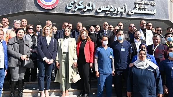 محافظ جنوب سيناء يفتتح مشروع تطوير مستشفى أبو رديس المركزي