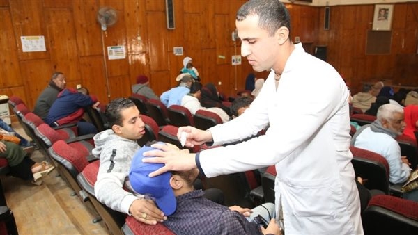 جامعة الفيوم توقيع الكشف الطبي للإعفاء من الخدمة العسكرية للطلاب ذوي الهمم
